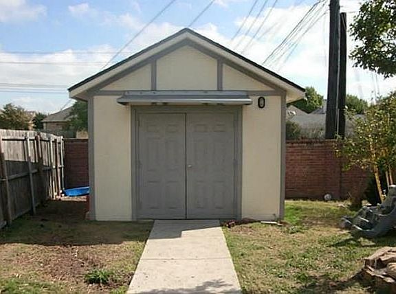 2nd image of 1902 Eastfork Ln