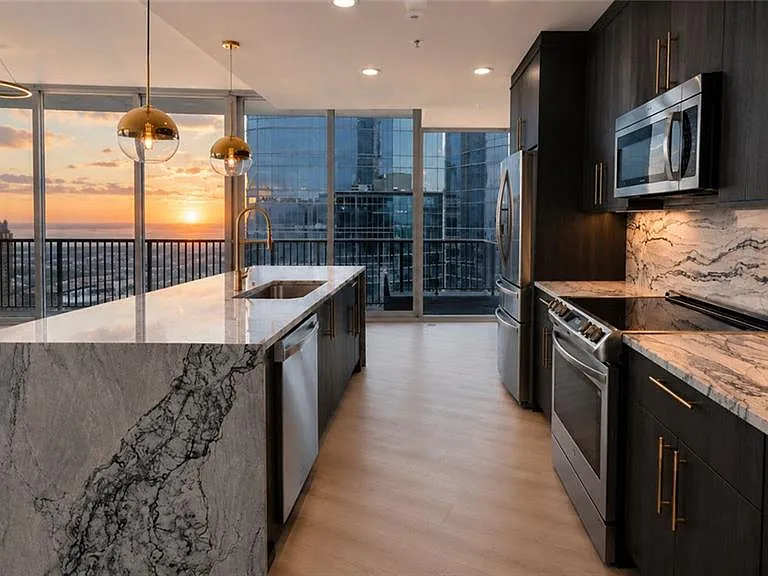 1080 Peachtree St NE #3403 — Photo 5