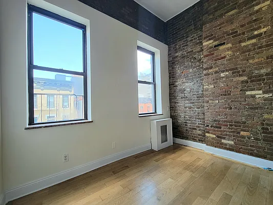 Rented by AZ REALTY NYC LLC | media 22