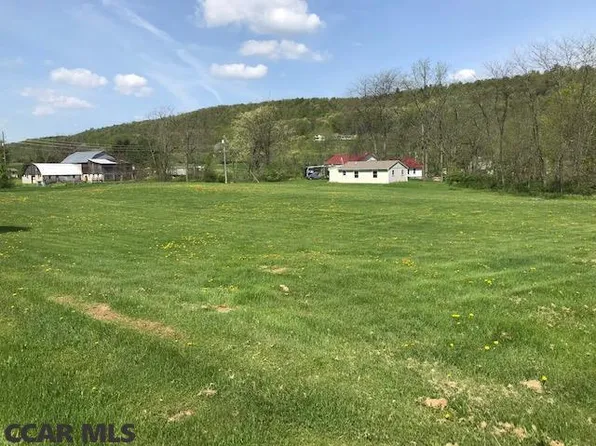 140 Stoney Point Dr, Port Matilda, PA 16870