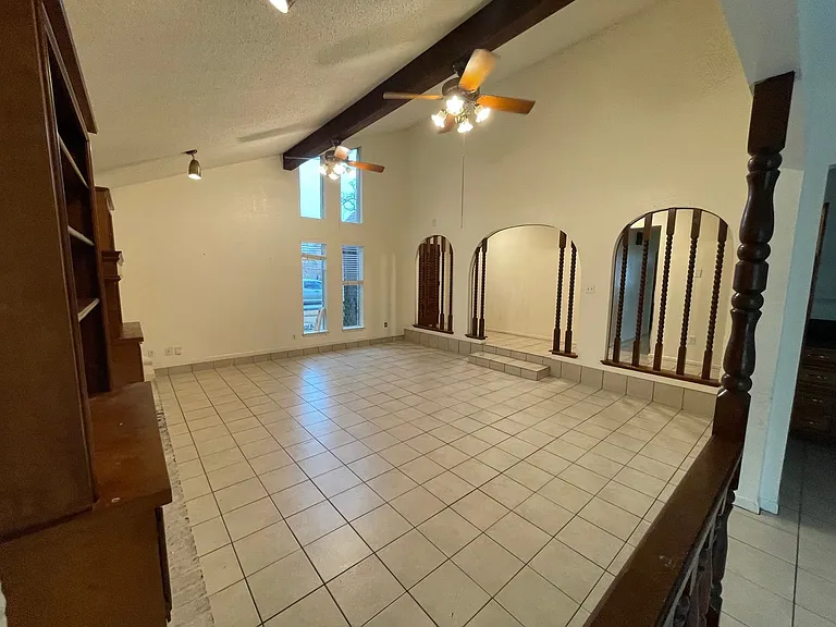 4154 Eagle Dr — Photo 3