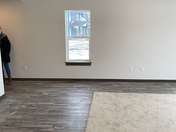 4th image of 2020 Chipset St Unit C