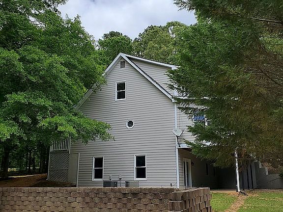 Side view from detached gara