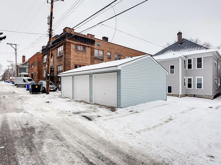 941 Goodrich Ave — Photo 25