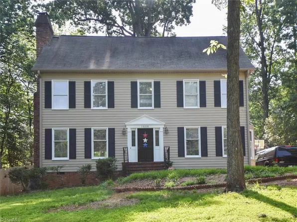 1608 Foxhollow Rd, Greensboro, NC 27410