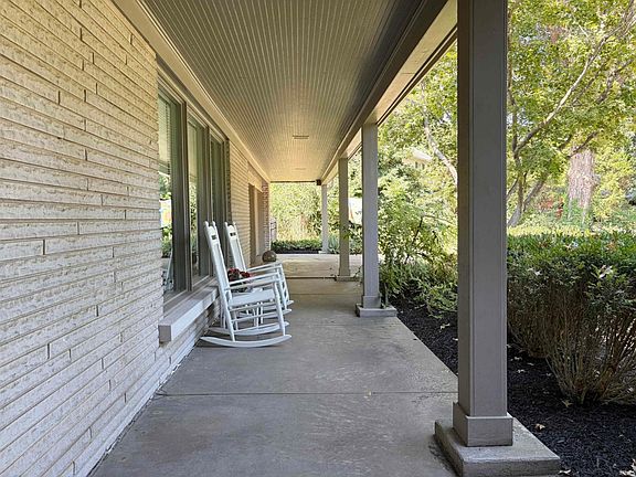 4th image of 931 S Colony Rd