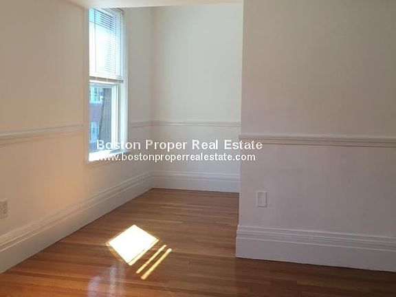 254 Newbury St. #5 Boston - Back Bay Unit Photo 3