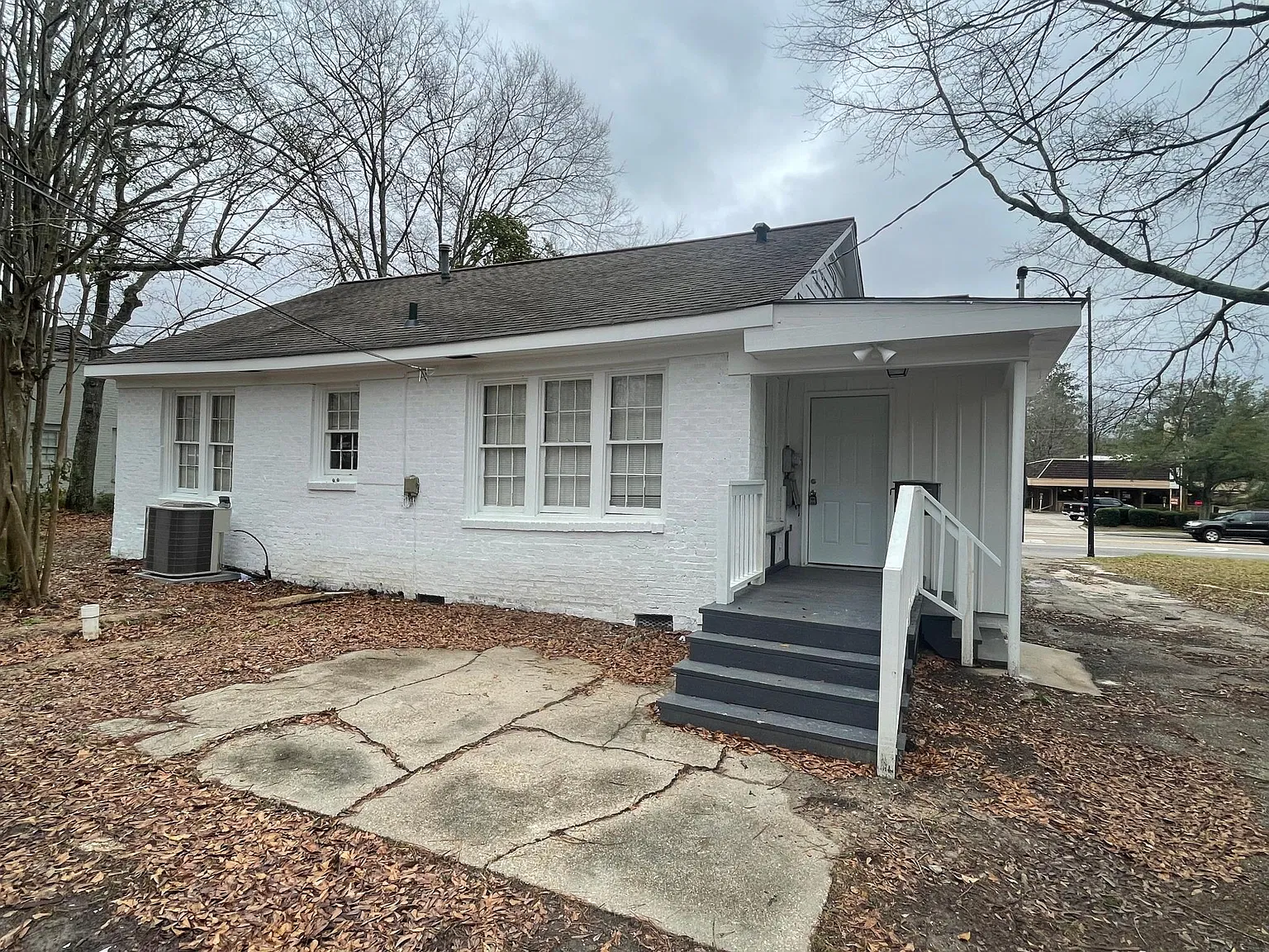 3 bed, 1800 sqft, $1,500 — Photo 2