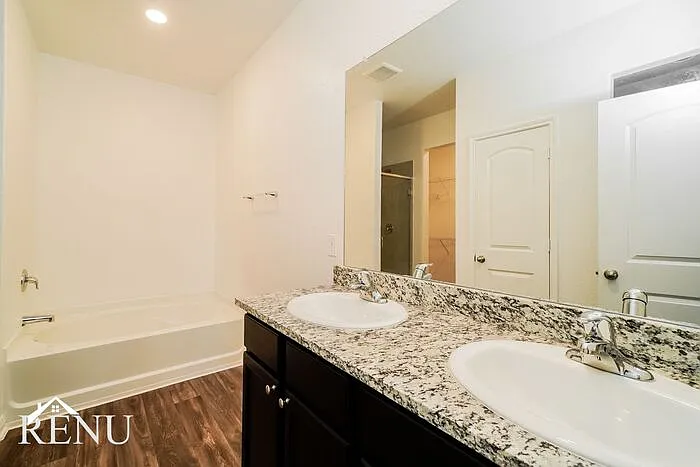 117 Fox Glen Trl — Photo 13