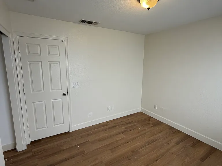8817 W Palm Ln — Photo 19