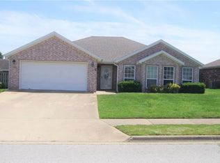 4005 SW Carriageway Ave, Bentonville, AR 72712