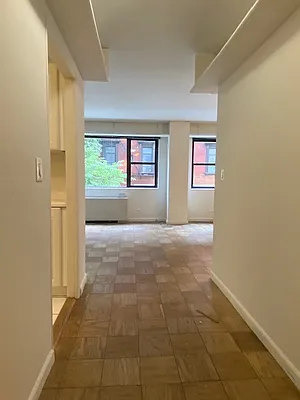 Rented by REAL New York | media 25