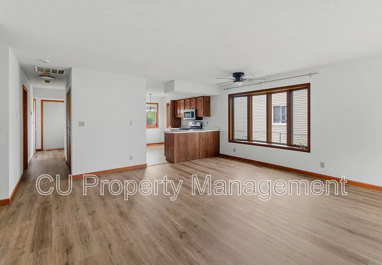 3304 Halifax Dr — Photo 5