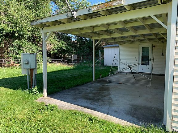 BACK PATIO AREA