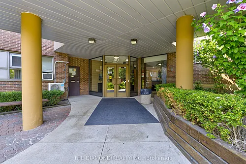 40 Sunrise Ave #301 Photo 1