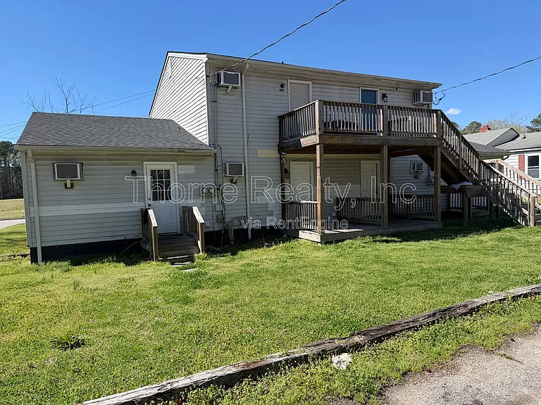 1831 Boone St — Photo 2