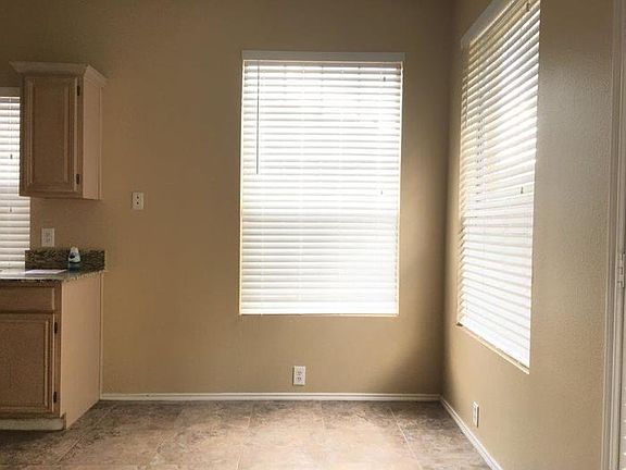 5th image of 410 Wolfe St