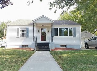 305 S Main St, Holyrood, KS 67450