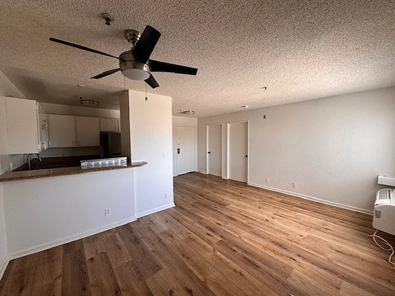 10323 Woodbine — Photo 27
