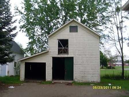 4th image of 122 Balch St