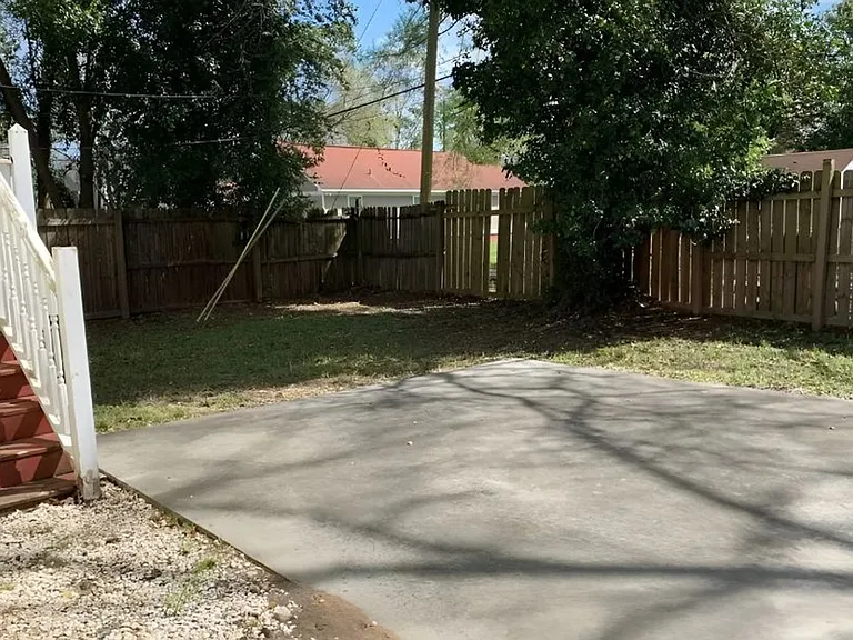 1810 Reynolds St — Photo 17