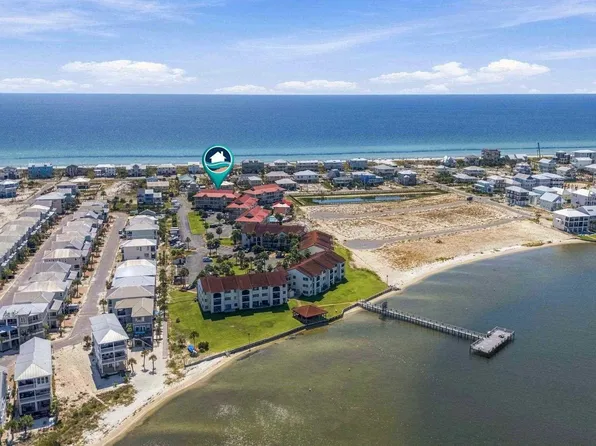 7472 Sunset Harbor Dr APT 311, Navarre, FL 32566