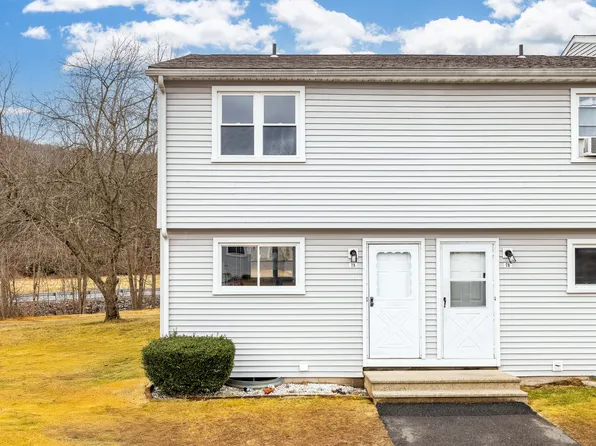 1081 New Haven Road APT 7A, Naugatuck, CT 06770