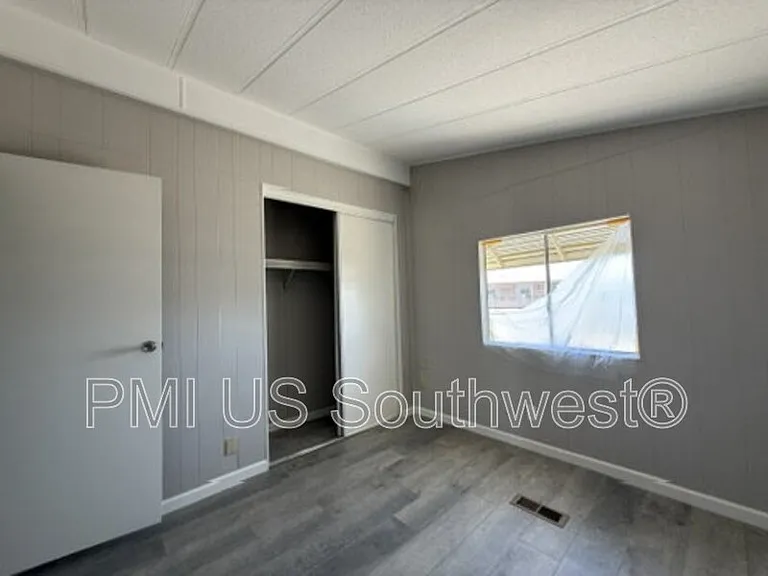 1066 Mobile Ln — Photo 9