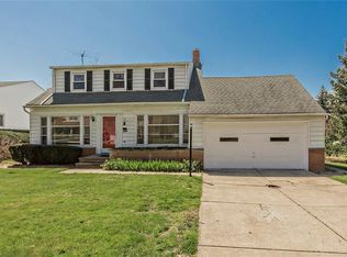 2528 Bolton Rd, Cleveland Heights, OH 44118