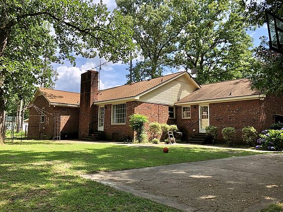 3rd image of 307 Willow Pl