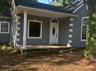 521 W Sycamore St, Nevada, MO 64772