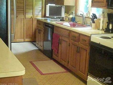 Fully-applianced kitchen