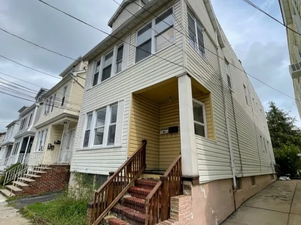 32 Windsor St, Kearny Town, NJ 07032