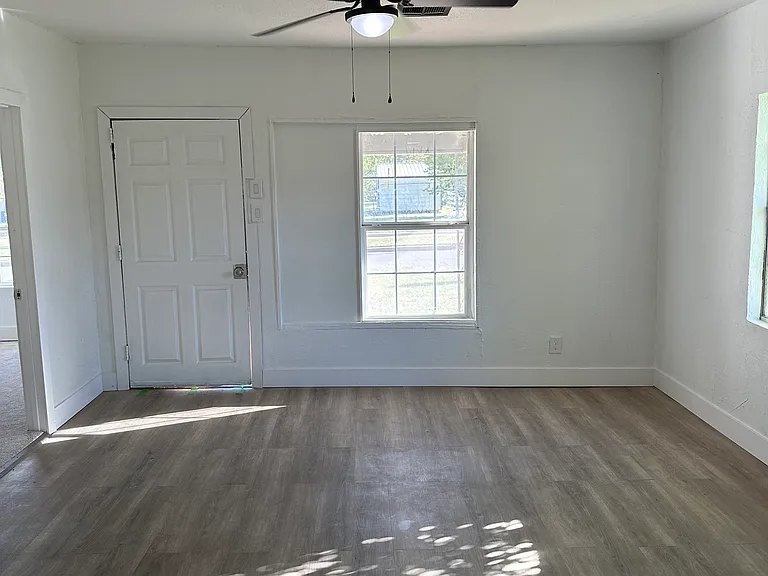1145 NW 96th St — Photo 10