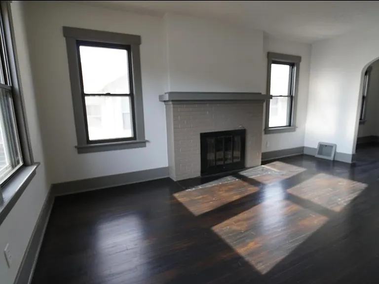 2586 Titus Ave — Photo 3