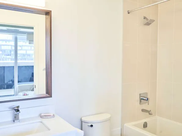 543 Richmond St W, Toronto, ON