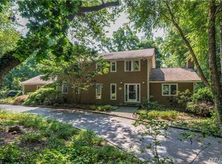 155 Old Field Rd, Setauket, NY 11733