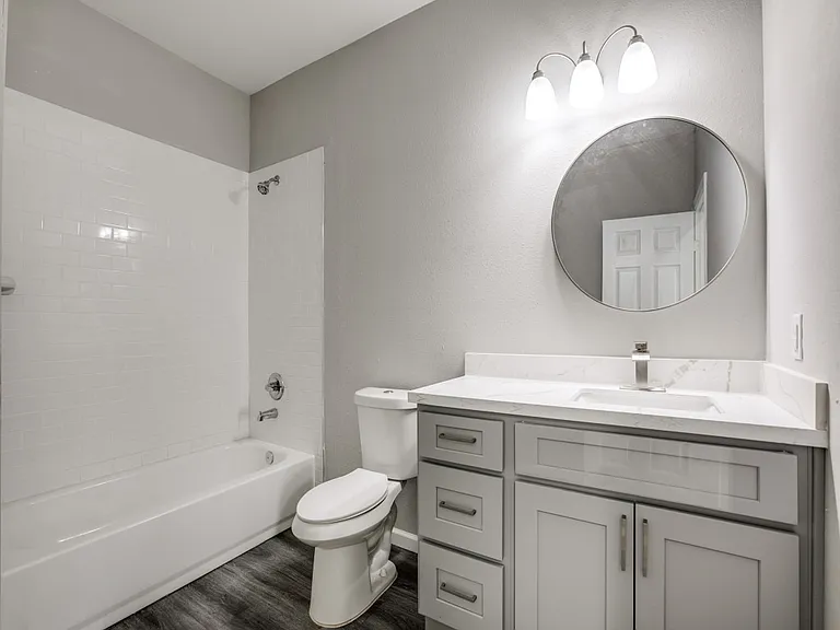 2910 S Laredo St #2 — Photo 12