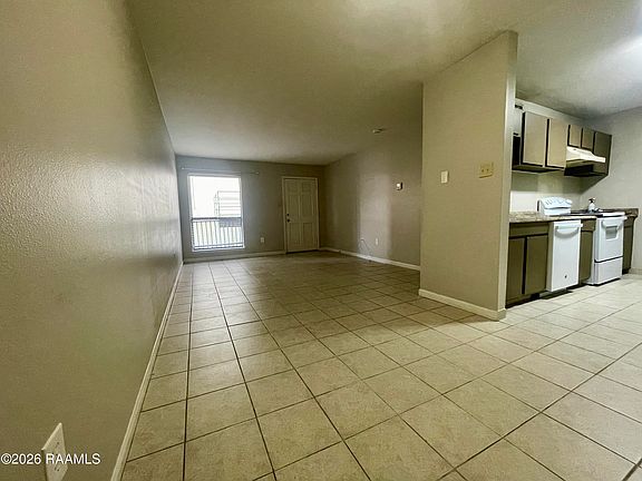 5th image of 701 S College Rd APT 215
