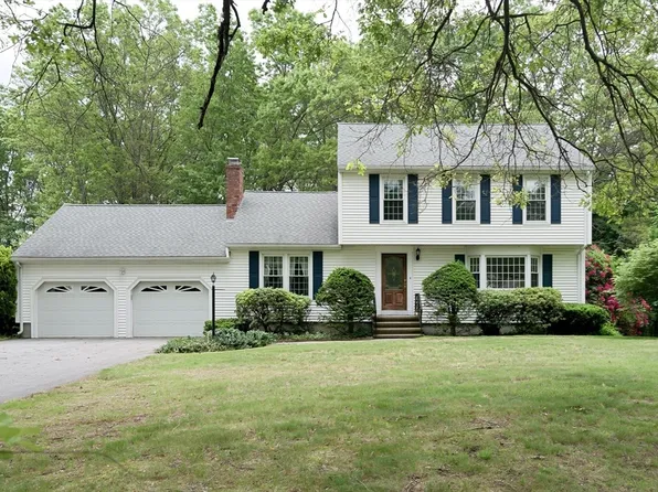 40 Langley Ln, Tewksbury, MA 01876