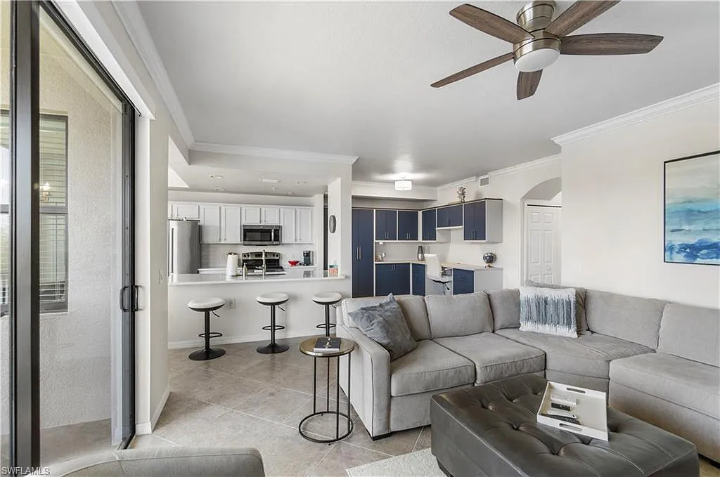 2 bed, 2.0 bath, 1232 sqft, $7,500 — Photo 4