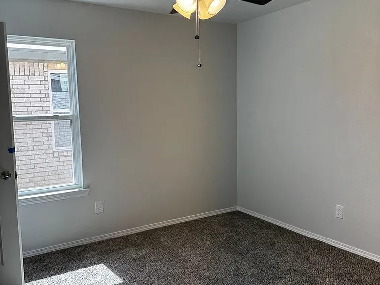 4207 Sunset St — Photo 9