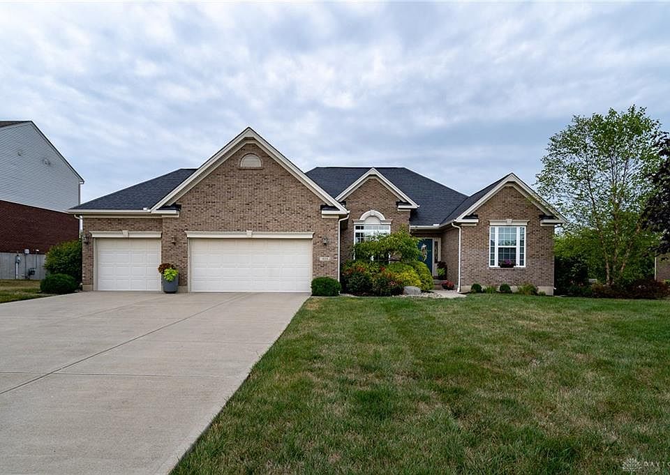 1st image of 488 Calumet Farms Dr
