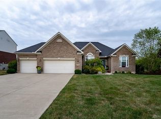 488 Calumet Farms Dr, Lebanon, OH 45036