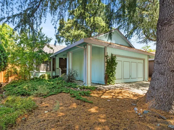 132 Presidential Circle, Healdsburg, CA 95448