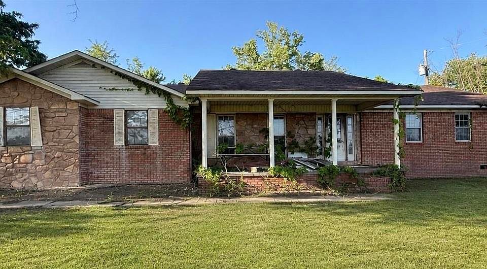 1st image of 4374 Summer Shade Rd