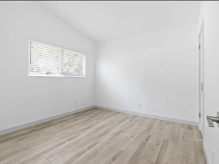 1151 N Peck Ave — Photo 9