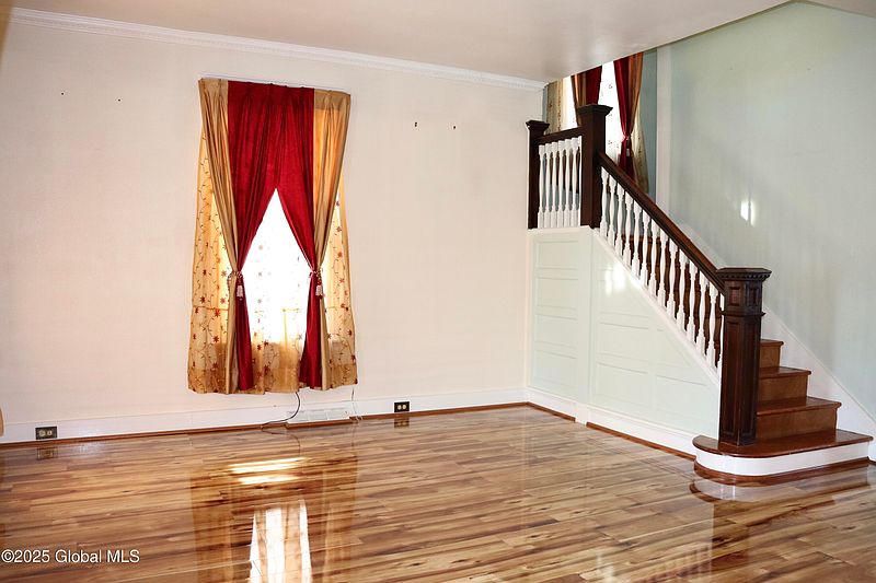 4th image of 433 N Brandywine Avenue