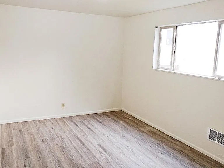 2021 NW 65th St #3 — Photo 8