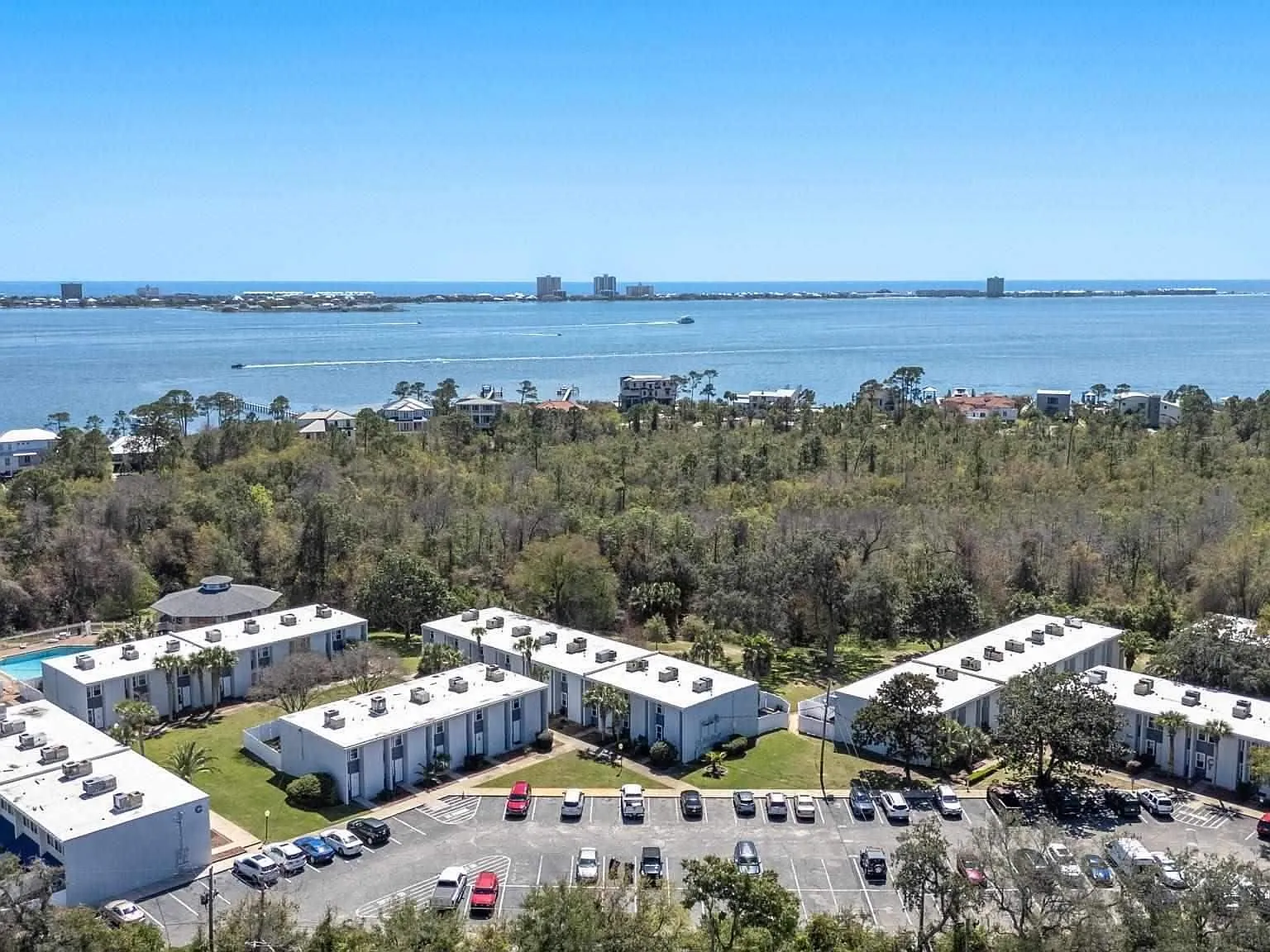 2 bed, 1.5 bath, 1099 sqft, $1,825 — Photo 4